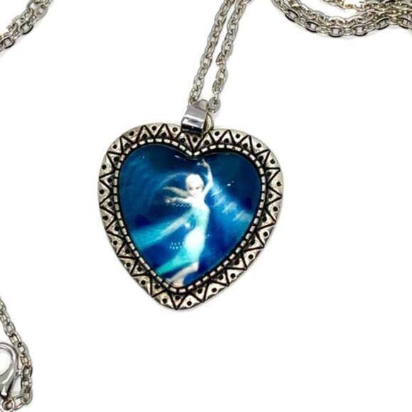 ELSA Frozen Heart Silver-Tone Pendant Necklace - Picture 3 of 5